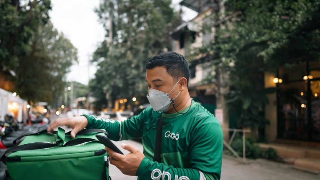singapore side hustle